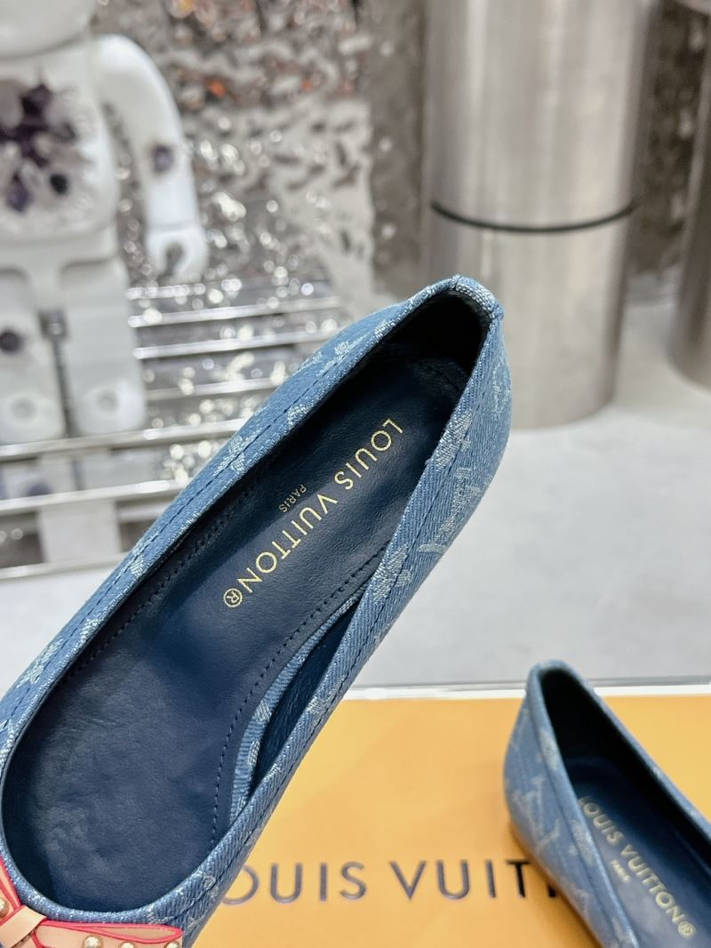 Louis Vuitton Flat Shoes